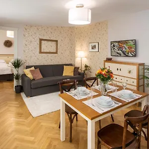 Seno6 Apartament